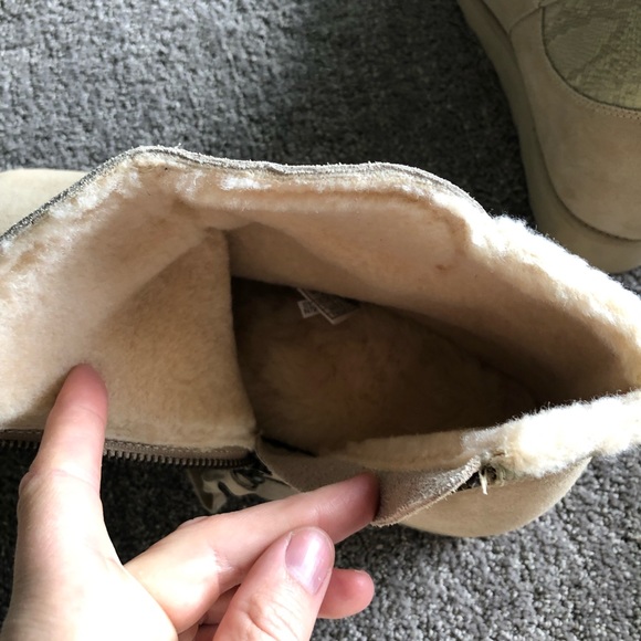 BEARPAW Megan Suede Sheepskin Bootie - Picture 9 of 12